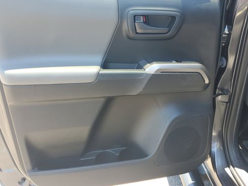 Certified 2021 Toyota Tacoma SR5 RWD image 12