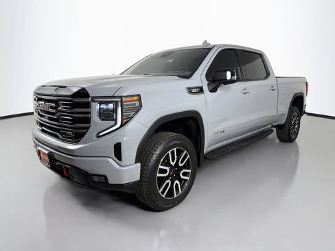 Certified 2025 GMC Sierra 1500 AT4 w/ AT4 Premium Package AWD/4WD image 3