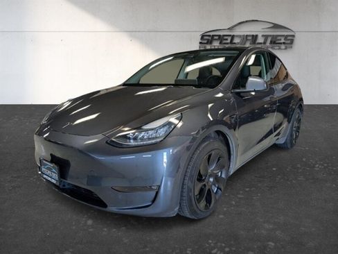 Used 2021 Tesla Model Y Long Range AWD/4WD image 5
