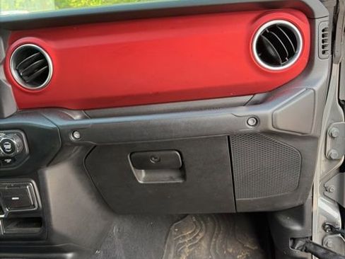 Used 2020 Jeep Gladiator Rubicon w/ LED Lighting Group AWD/4WD image 22