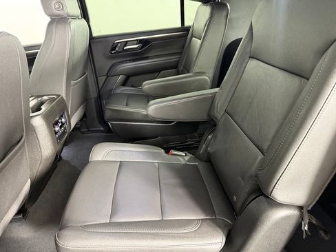 Used 2026 Chevrolet Suburban LT w/ Comfort Package AWD/4WD image 28