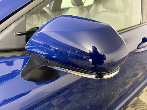 Used 2025 Toyota Camry SE w/ Multimedia Upgrade Package image 13