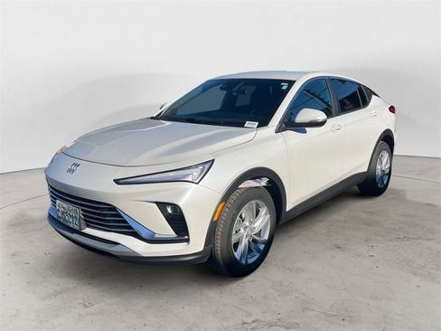 Used 2024 Buick Envista Preferred w/ Convenience I Package image 1