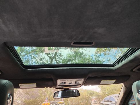 Used 2014 Jaguar XF 3.0 image 42