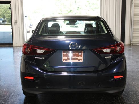 Used 2017 MAZDA MAZDA3 Touring FWD image 4
