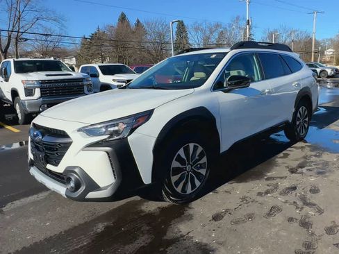 Certified 2025 Subaru Outback Limited image 4