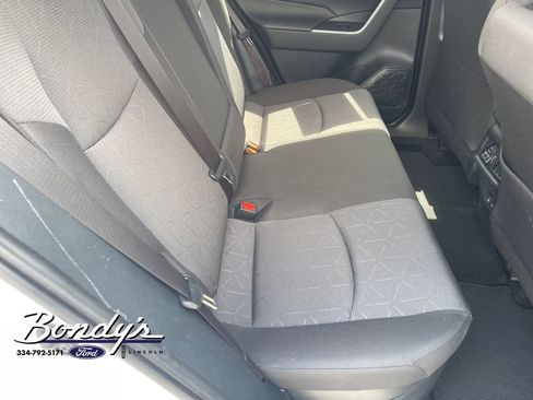 Used 2025 Toyota RAV4 XLE w/ Convenience Package AWD/4WD image 16