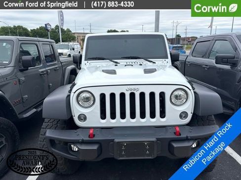 Used 2017 Jeep Wrangler Rubicon AWD/4WD image 2