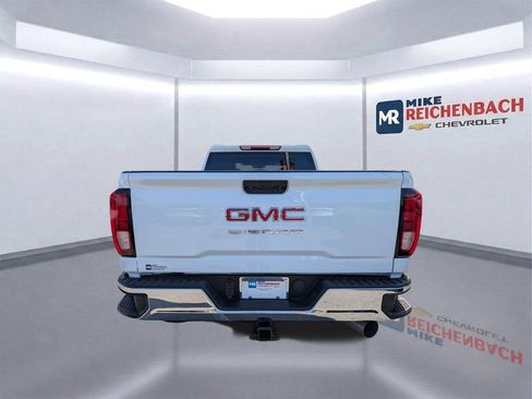 Used 2024 GMC Sierra 2500 Pro AWD/4WD image 5