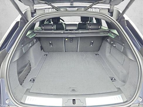 New 2026 Land Rover Range Rover Velar Dynamic SE image 12