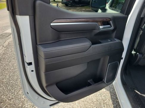 Used 2024 GMC Sierra 1500 SLT AWD/4WD image 26