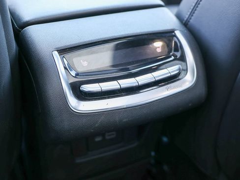 Used 2021 Cadillac XT6 Premium Luxury AWD/4WD image 24