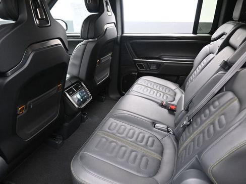 Used 2023 Rivian R1S Adventure AWD/4WD image 25