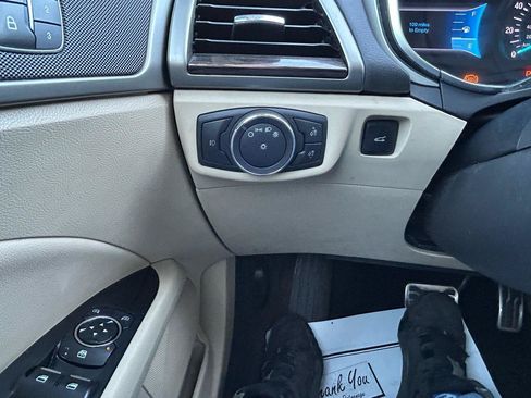 Used 2013 Ford Fusion SE FWD image 28