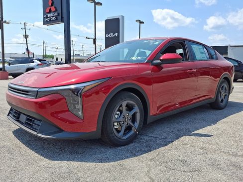 New 2025 Kia K4 LXS image 4