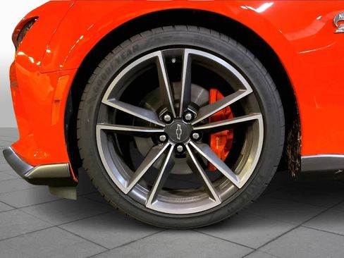 Used 2018 Chevrolet Camaro SS w/ Hot Wheels Edition image 8