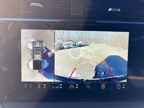 Used 2024 GMC Sierra 1500 AT4 w/ AT4 Preferred Package image 32