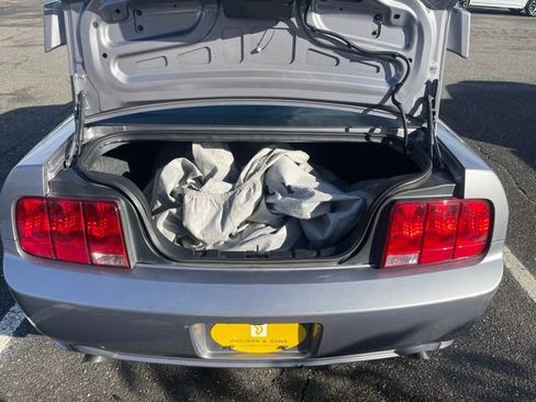 Used 2007 Ford Mustang GT RWD image 14