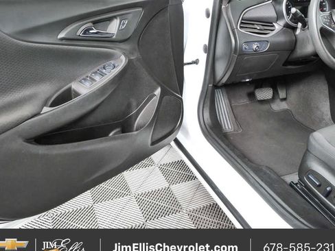 Used 2025 Chevrolet Malibu LT FWD image 7