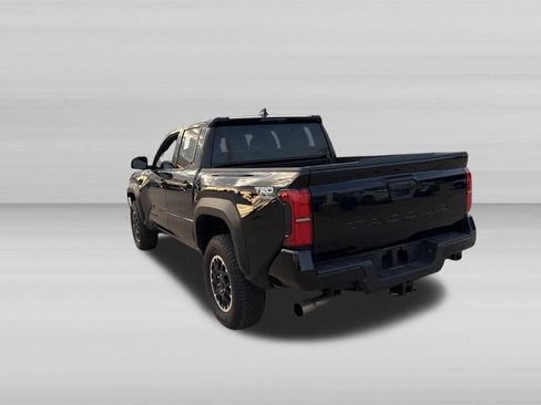 Used 2025 Toyota Tacoma TRD Off-Road AWD/4WD image 7