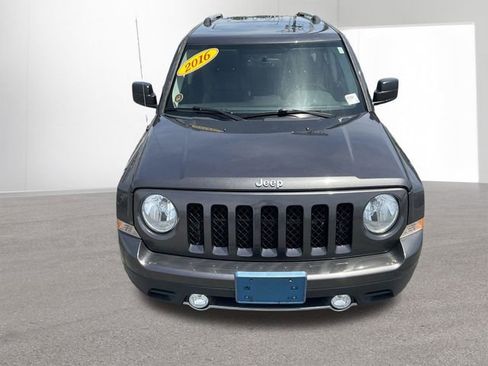 Used 2016 Jeep Patriot High Altitude AWD/4WD image 32
