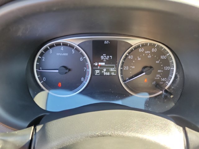 Used 2020 Nissan Kicks S FWD image 21