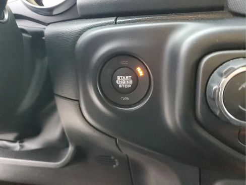 Used 2021 Jeep Wrangler Unlimited Sahara w/ Cold Weather Group image 21