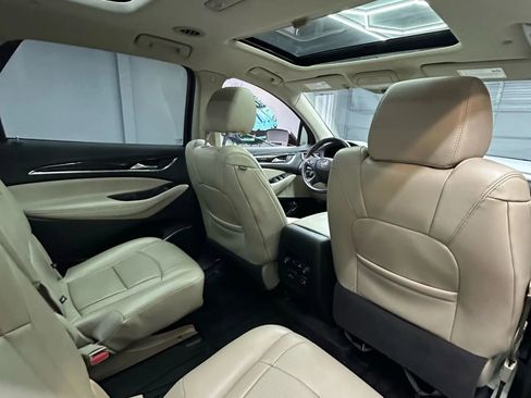 Used 2018 Buick Enclave Essence image 29