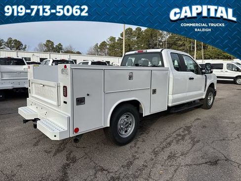 New 2026 Ford F250 XL w/ XL Chrome Package image 8