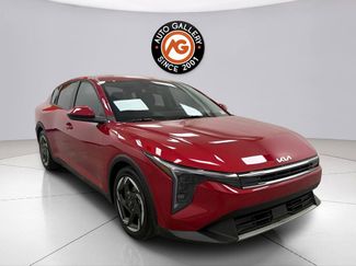 Used 2025 Kia K4 EX video 1