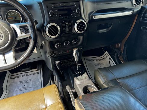 Used 2011 Jeep Wrangler 70th Anniversary w/ Dual Top Group image 15