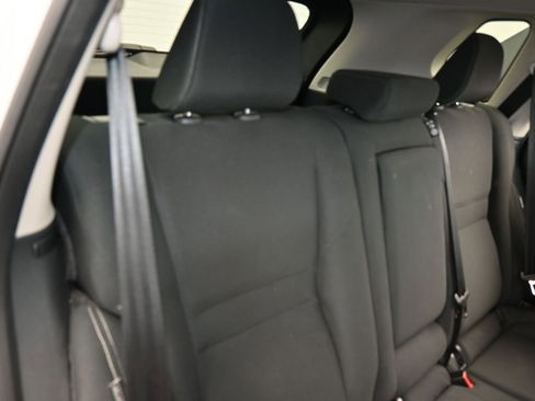 Used 2024 Nissan Rogue S image 33