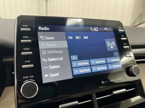 Used 2020 Toyota Avalon XLE w/ Carpet Mat Package image 14