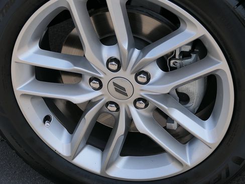Used 2024 Dodge Durango GT RWD image 10