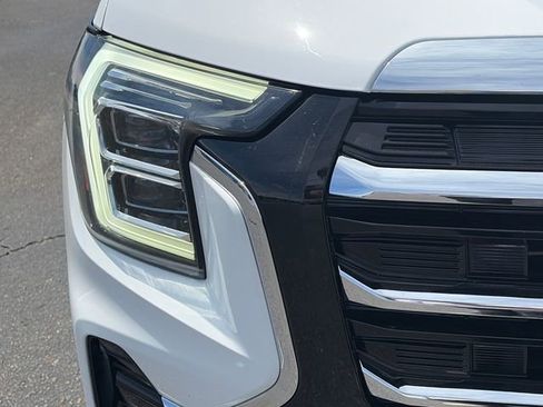 Used 2025 GMC Terrain Elevation w/ Elevation Premium Package AWD/4WD image 12