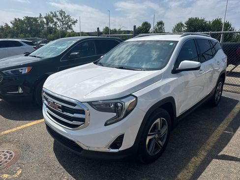 Used 2019 GMC Terrain SLT w/ Preferred Package AWD/4WD image 2