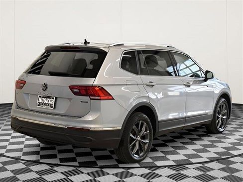 Used 2022 Volkswagen Tiguan SE image 4