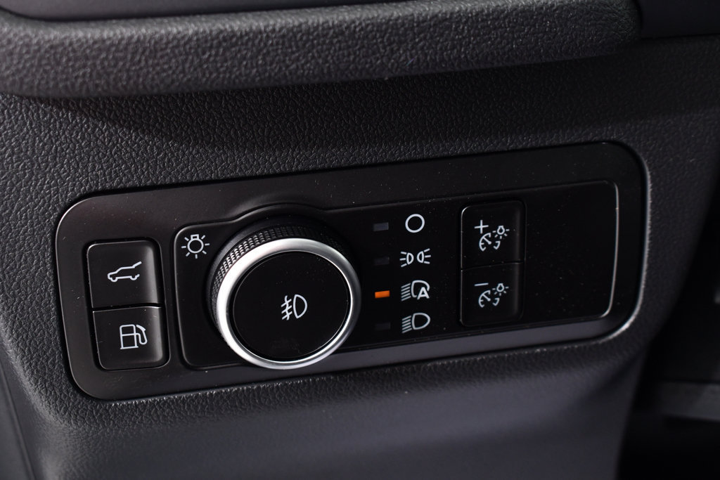New 2025 Ford Escape SE w/ PHEV Premium Package FWD image 25