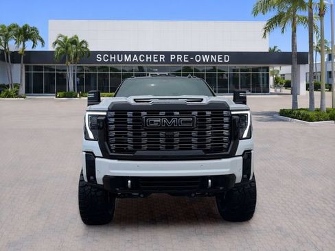 Used 2025 GMC Sierra 2500 Denali w/ Technology Package AWD/4WD image 2