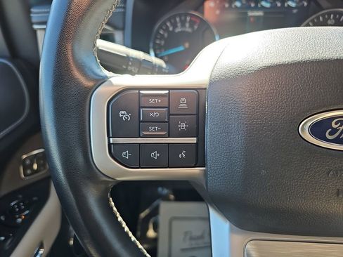 Used 2024 Ford Expedition Limited image 22