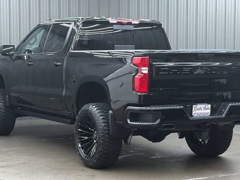 Used 2026 Chevrolet Silverado 1500 High Country w/ Midnight Edition AWD/4WD image 3