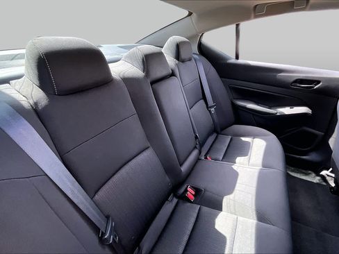 Certified 2024 Nissan Altima 2.5 SV w/ SV Premium Package FWD image 20
