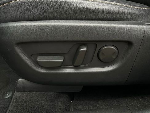 Used 2025 MAZDA CX-70 3.3 Turbo w/ Preferred Package image 11