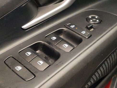 Used 2025 Hyundai Elantra SE FWD image 27