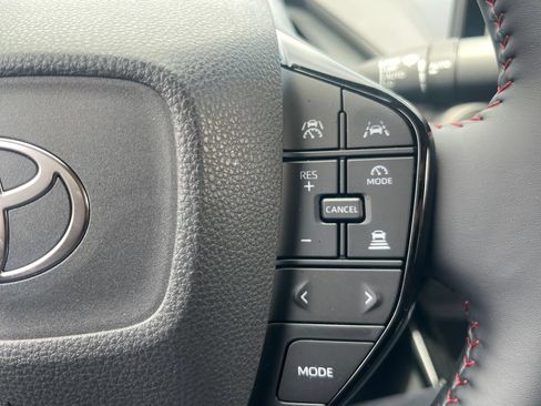 New 2026 Toyota Prius Plug-In Hybrid FWD image 18