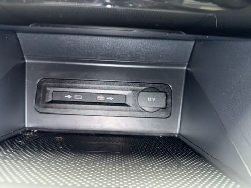 Used 2021 Volkswagen Atlas Cross Sport SEL image 24