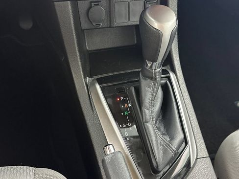 Used 2016 Toyota Corolla LE FWD image 23