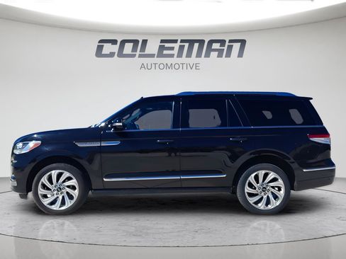 Used 2024 Lincoln Navigator Premiere AWD/4WD image 2