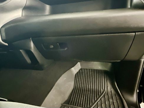 Used 2025 RAM 1500 Tradesman AWD/4WD image 34