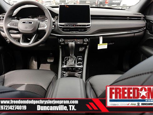 New 2026 Jeep Compass Latitude AWD/4WD image 11